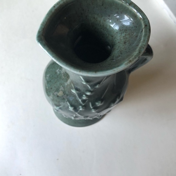 Vintage James b beam green 10” ceramic vase or jug - Picture 3 of 16
